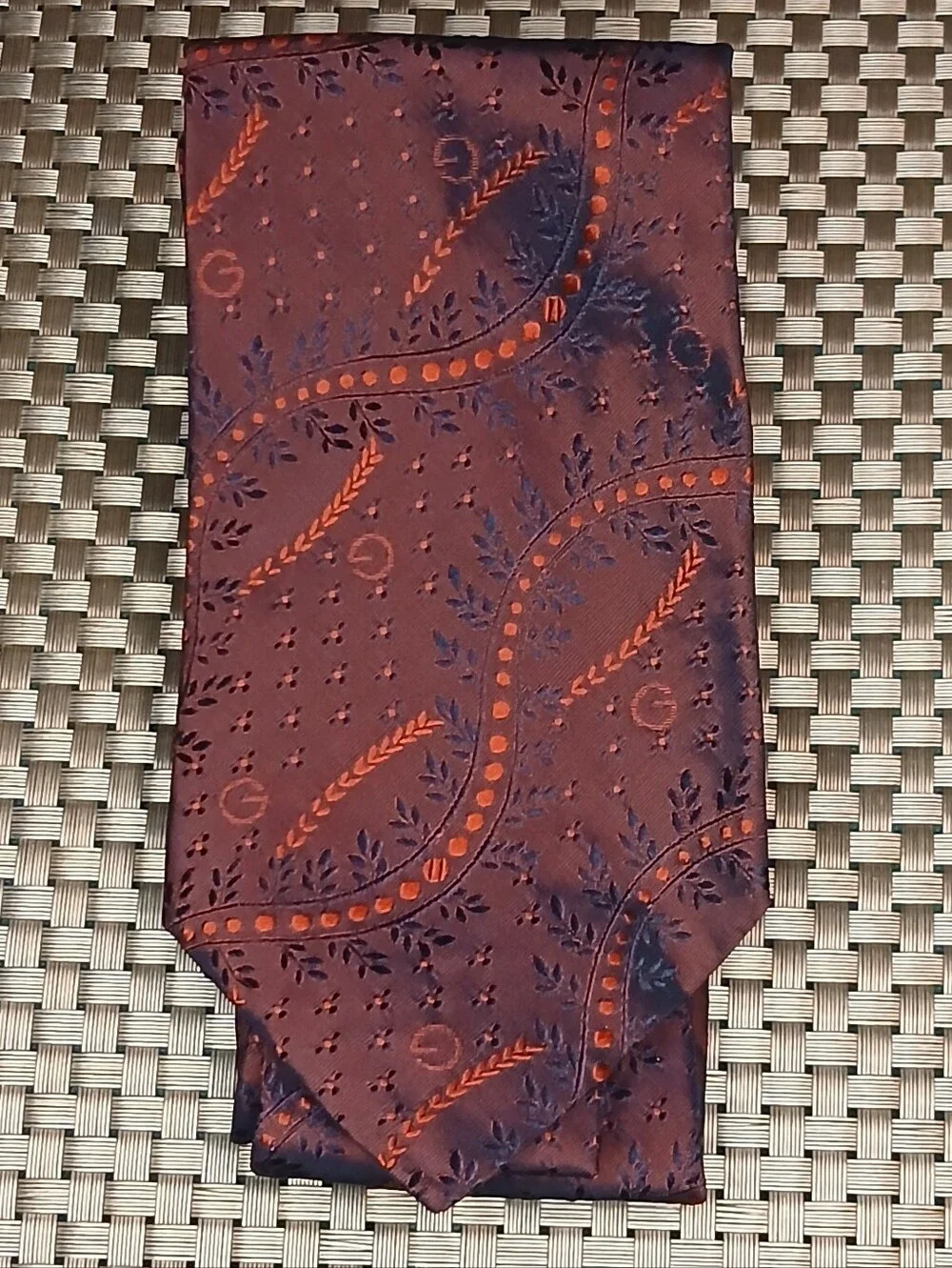 Gucci Luxury Silk Men's Burgundy and Orange Paisley Silk Tie (1185)